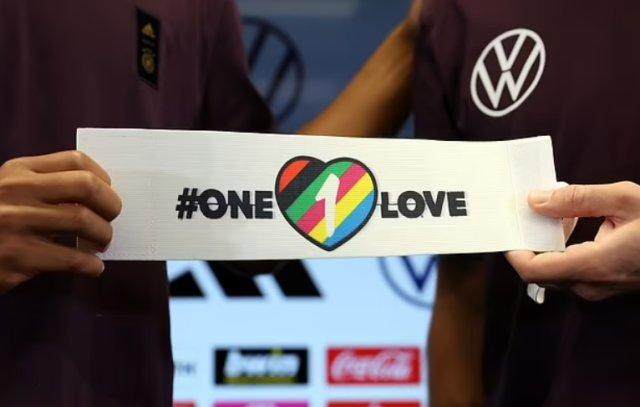 1663953139200054558.jpg onelove.jpg