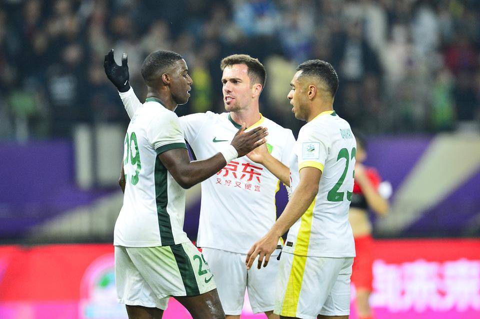 B体育-被扣5分+罚40万！国安官微硬刚足协：人在做天在看，球迷支持上诉